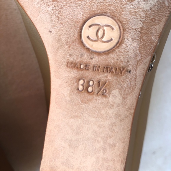 CHANEL Cap Toe Chain Wedge - Picture 5 of 8